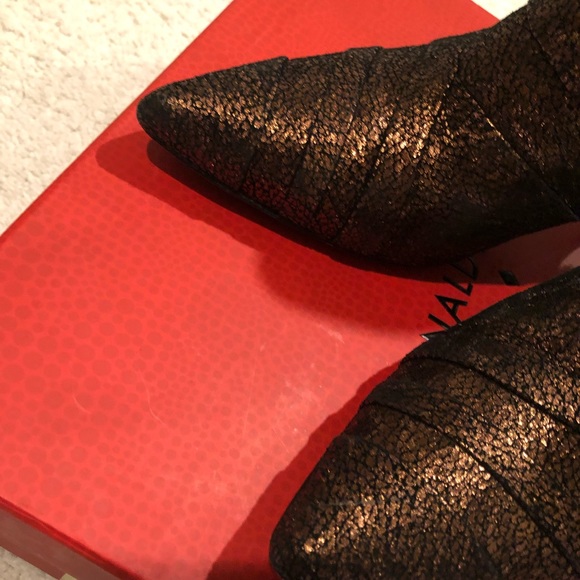 Donald Pliner booties - Picture 2 of 3